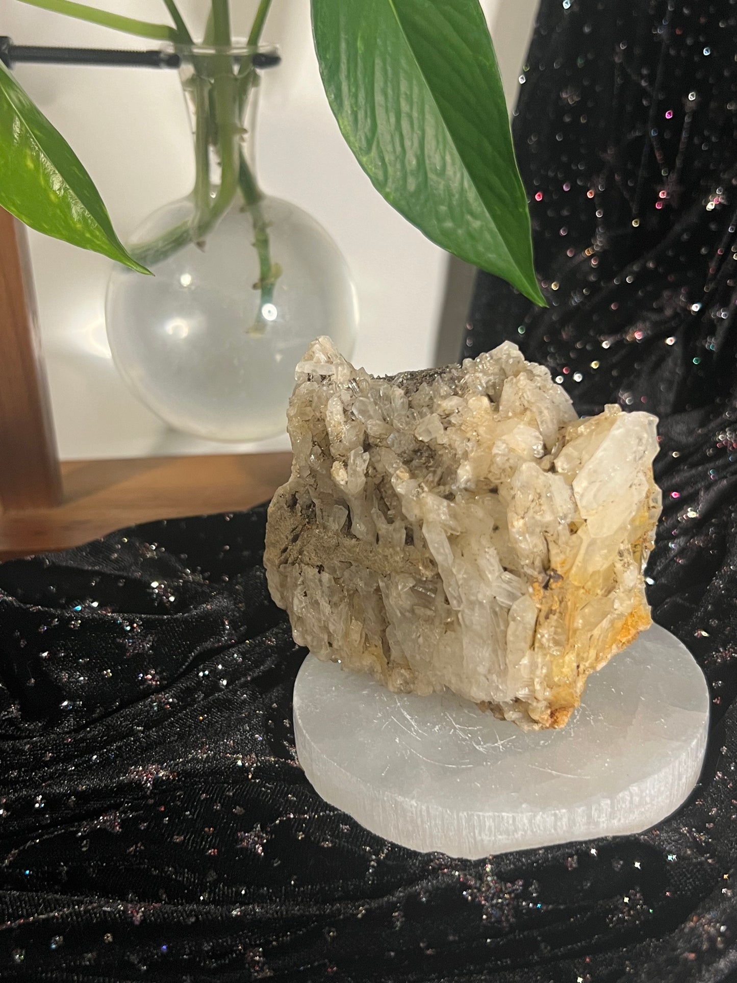 Large NY Quartz Cluster