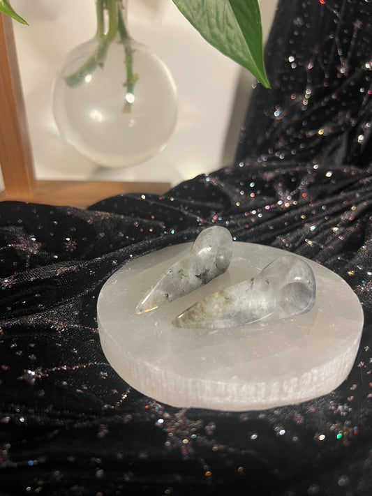 Labradorite Crow Skull